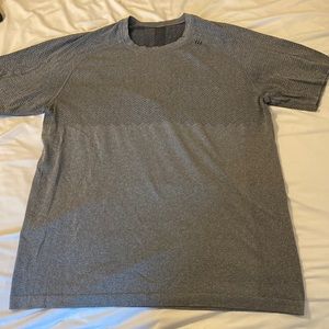 Lululemon Gray Athletic Shirt Workout size Large